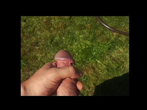 ❤️ Hot hottie si fa scopare la figa rosa e sborra con uno squirt in un giardino estivo ❤️❌ Porno bello al it.28films.ru ❤️