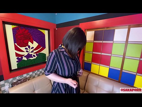 ❤️ Puttana giapponese con grandi tette si masturba con sex toys e ha un orgasmo. Parla in un'intervista della sua esperienza di scopata. Tette enormi e figa pelosa che geme forte. Osakaporn ❤️❌ Porno bello al it.28films.ru ❤️