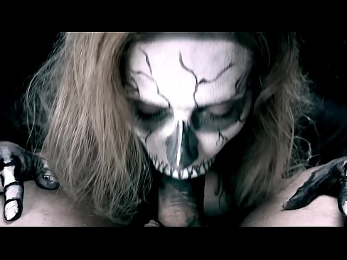 ❤️ Ragazza demone che succhia il cazzo con la sua bocca nera e ingoia lo sperma ❤️❌ Porno bello al it.28films.ru ❤️