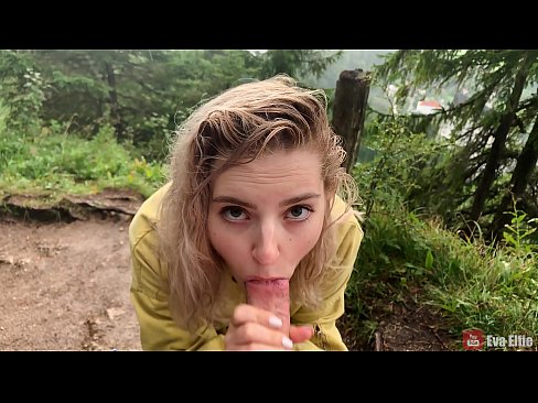 ❤️ Ragazza ingoia lo sperma dopo un pompino in pubblico - Eva Elfi ❤️❌ Porno bello al it.28films.ru ❤️